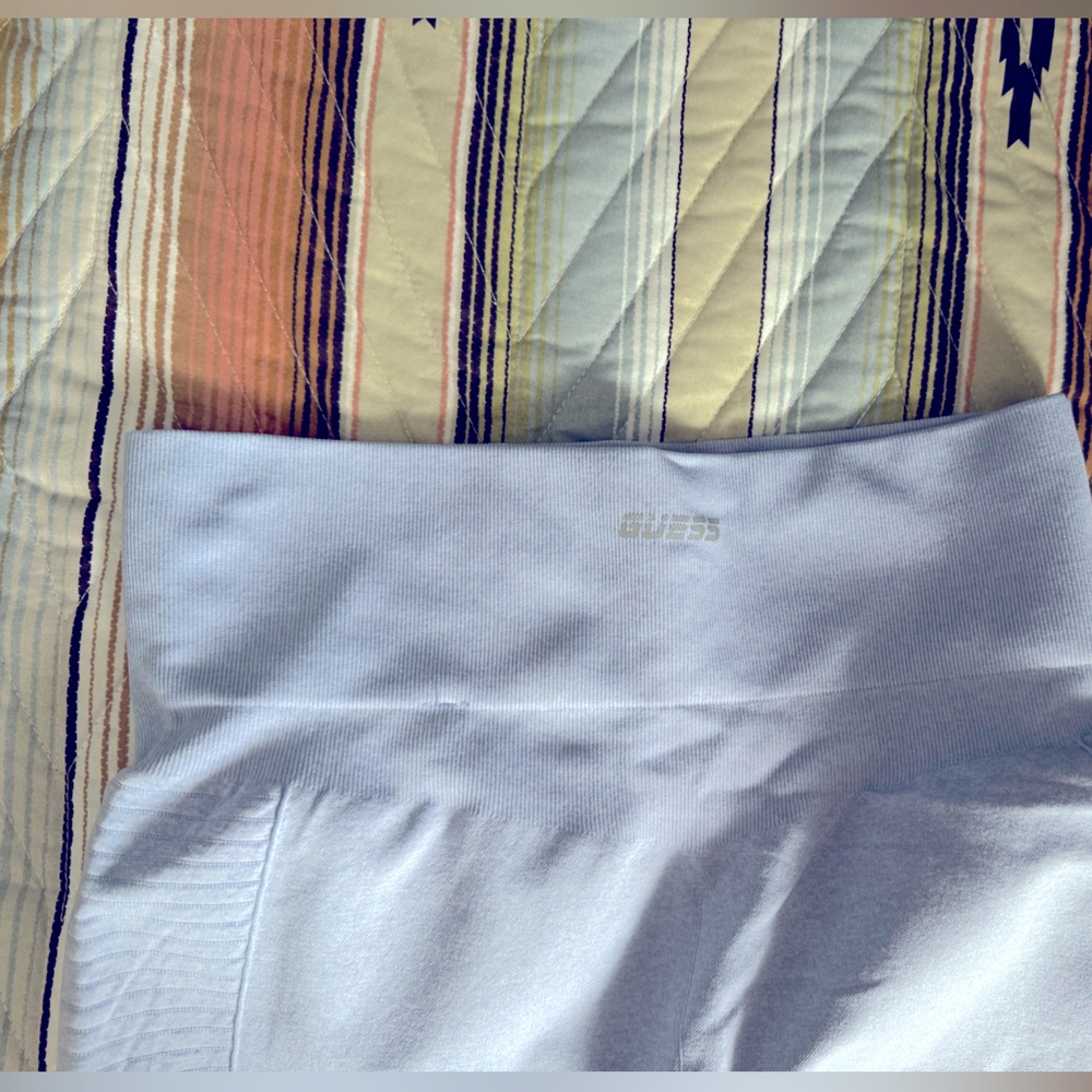 GUESS 2 Piece Workout Set - Picture 8 of 12